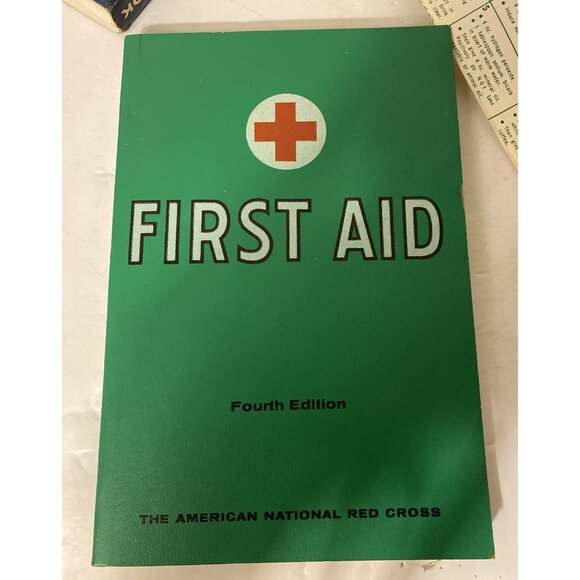 Mixed Lot 4 BSA Scout First Aid Scoutmaster Cub Books Manuals Training Vtg 1970s - Picture 12 of 16